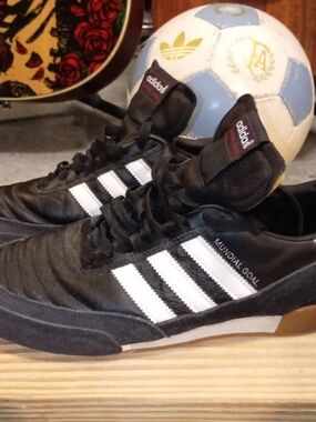 adidas Men's Mundial Goal Black/White Soccer Shoes